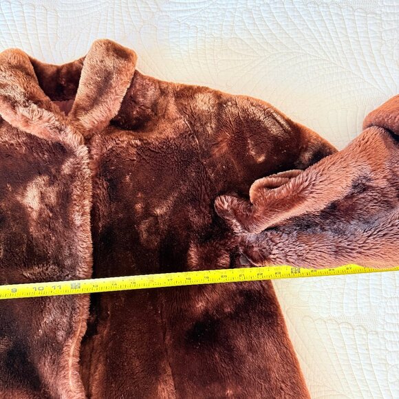 Vintage 1960s Old Hollywood Glamour Mouton Fur Statement Coat - Picture 12 of 13